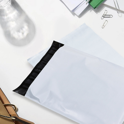 D2W Biodegradable Degradable Shipping Pouches Customized Logo