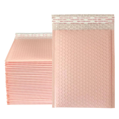 Enveloppes à coussin rose nue de 140 grammes 10x13 résistantes aux chocs et aux déchirures