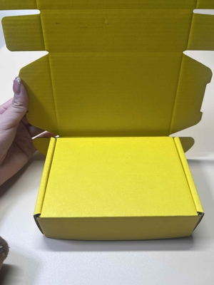 170g Kraft Pit E جعبه کاغذی هواپیمایی Kraft با دوام بالا 3 لایه ساختار مواد